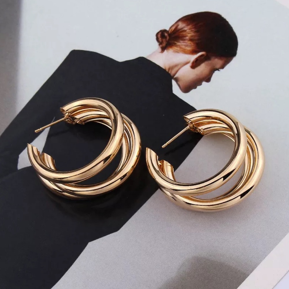 (2 for $20)  Minimal earring NWT